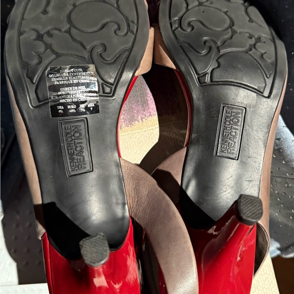 Reaction Kenneth Cole Red and Brown Heels with Stylish Crossed Straps - Picture 5 of 5